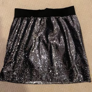 Romeo and Juliet Couture Silver Sequin Skirt Size Small